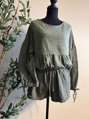 Olive Green Long-Sleeve Peplum Top and shorts set